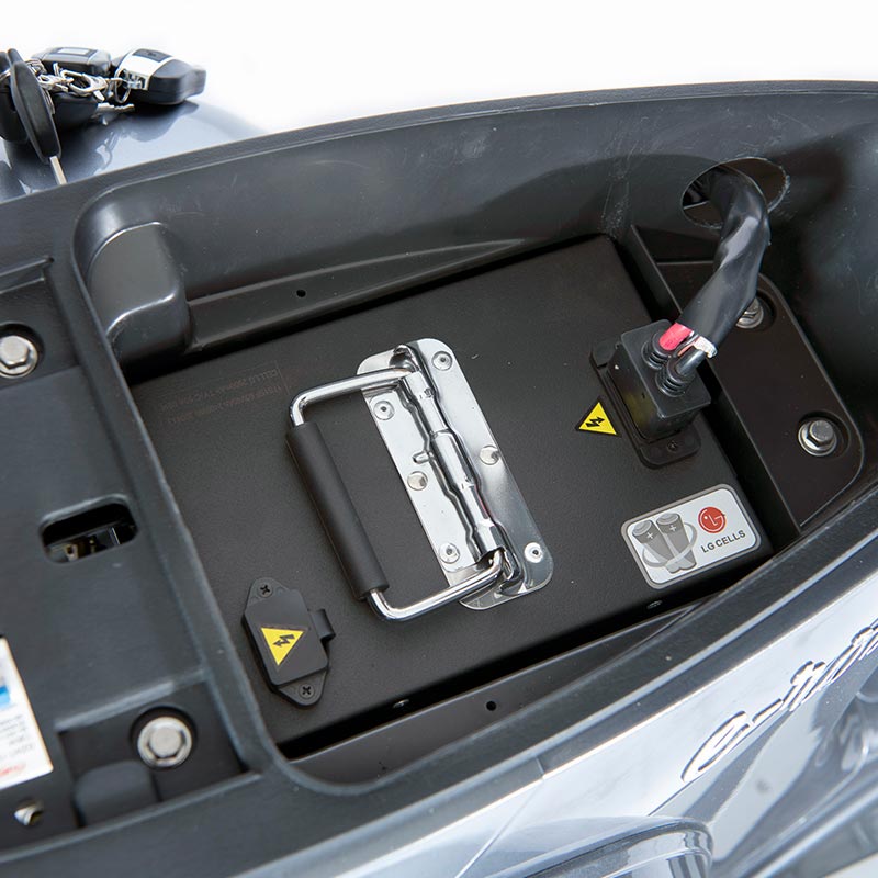 e-ros365 Scooter / Roller grau 60V 40Ah Premium Li-Ion-Akku / Batterie von LG - E-LEVEN Mobility Solutions